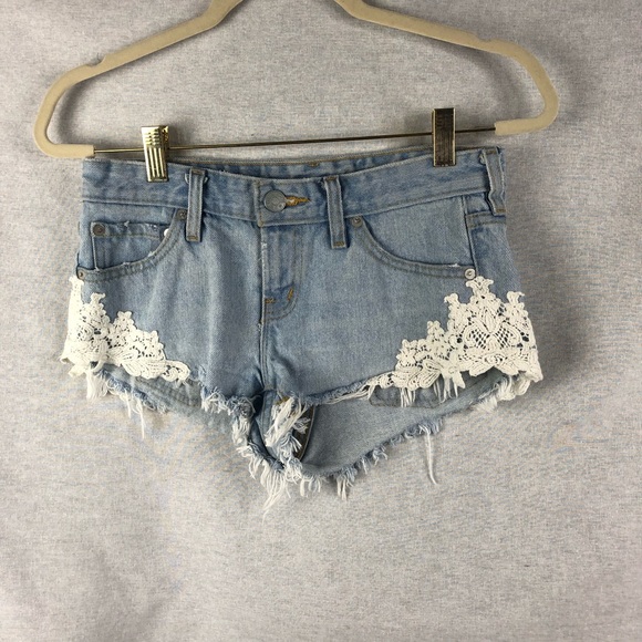 BDG Pants - ⭐️ BDG Lace Denim Shorts